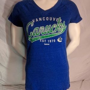Canucks V-neck Tee